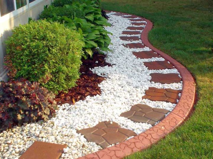 simple-rock-garden-ideas-with-brick-tiles